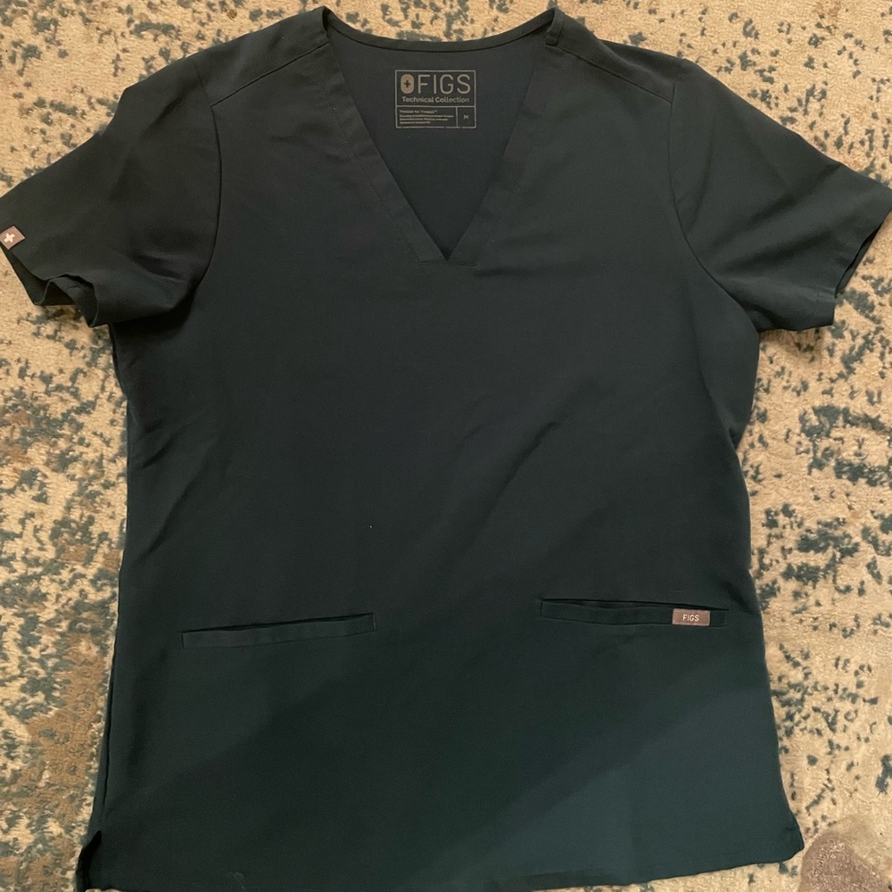 Figs Caribbean blue casma top